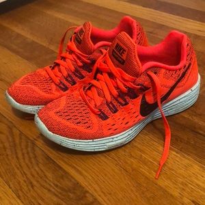 Nike Lunar tempo running shoes size 6. Red/orange w/ black swoosh baby blue heel